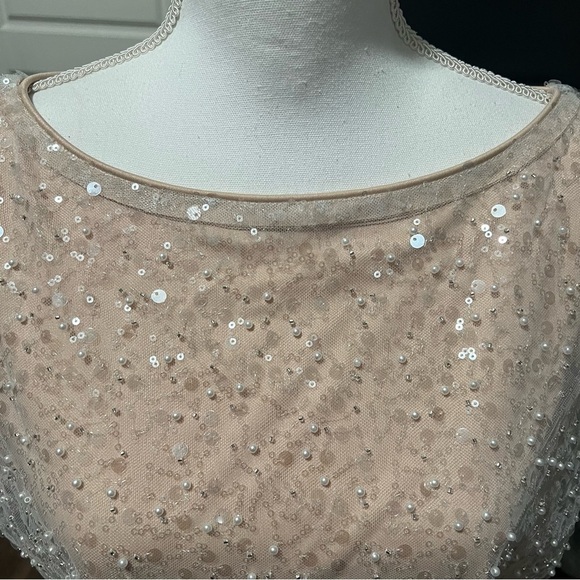 Main Strip Sequin & Pearl Blouse Top Off White/Champagne Short Sleeve Small NWT - Picture 6 of 15